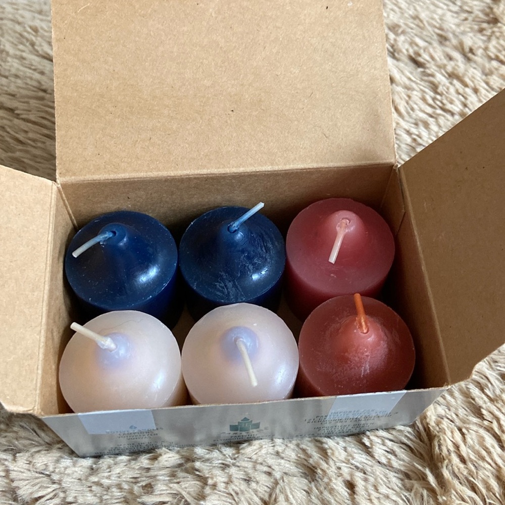 Box of six votive candles